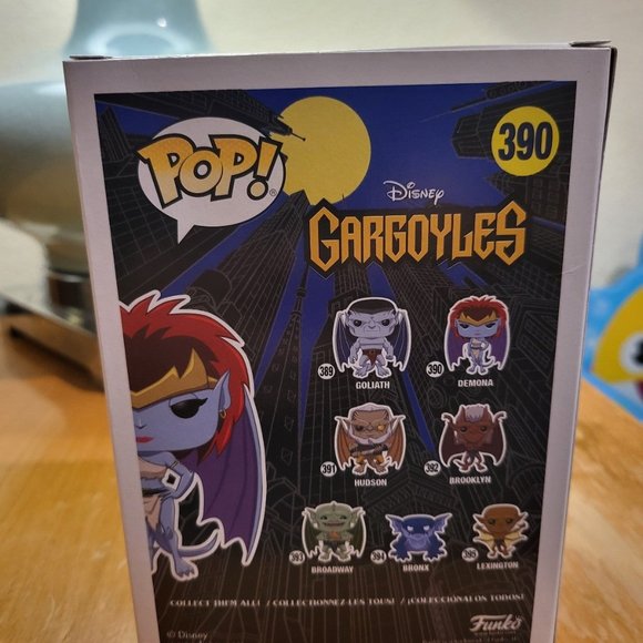Disney Gargoyles Demona Hot Topic Exclusive Funko Pop - Picture 3 of 10